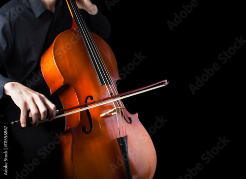Plakat Mężczyzna gra na wiolonczeli.