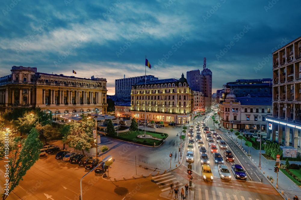 Obraz na płótnie Bucharest, Romania - April 21, 2016: Bucharest city center and Calea Victoriei(Victory Avenue) seen from above at night. w salonie
