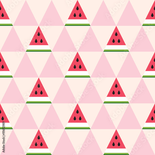 Stoffe zum Nähen Nahtlose Muster der Wassermelone Scheiben im geometrischen Stil. Frische Sommer Obst Hintergrund. Vektor-Illustration.