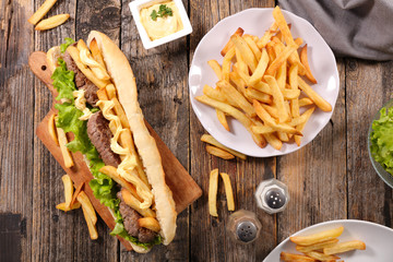 Canvas Print - americain sandwich with beef and french fries