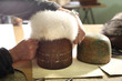 Formowanie i szycie futrzanych czapek