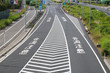 © totenaka - 道路の合流