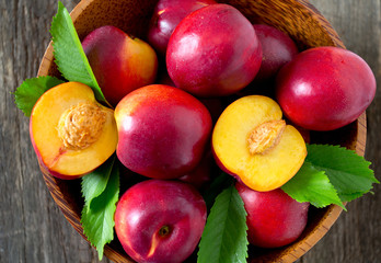 ripe nectarines