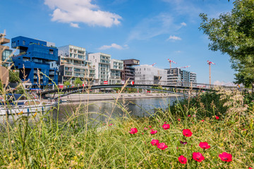 Poster - Les quais de la marina de confluence à Lyon