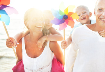 Canvas Print - Family Happiness Beach Tropical Paradise Fun Concept