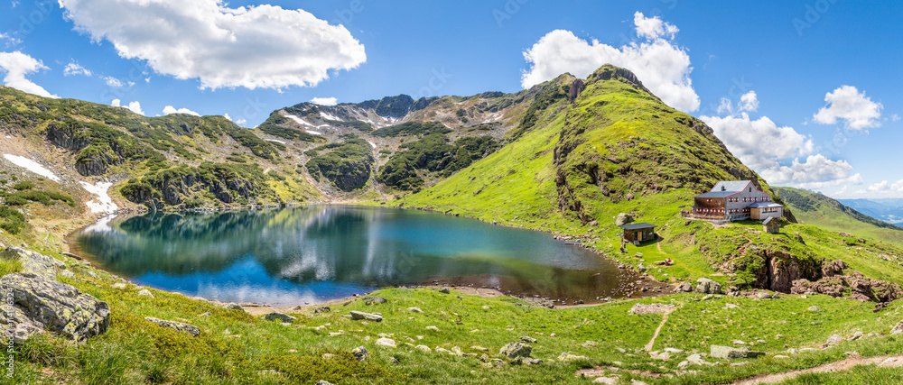 Beautiful mountain panorama with lake and mountain hut in Tyrol, - obrazy, fototapety, plakaty 