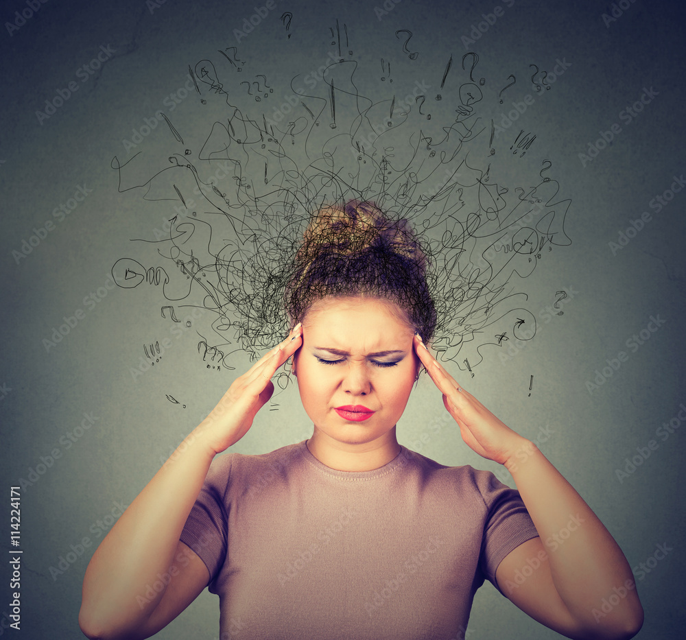 woman with worried stressed face expression and brain melting into ...