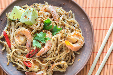 Canvas Print - Thai fried rice noodles with shrimps