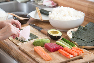 Poster - cooking roll sushi