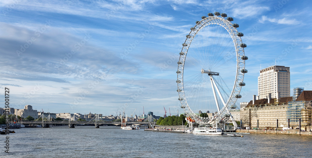 London Eye an der Themse, England - obrazy, fototapety, plakaty 