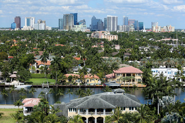 Wall Mural - Aerial view of Fort Lauderdale's skyline, intracoastal waterways and surrounding waterfront homes