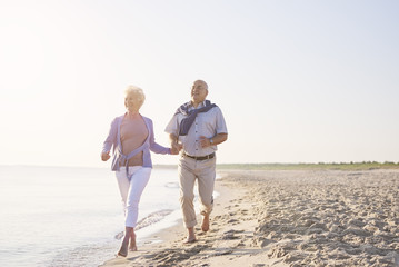 Vital seniors on the beach