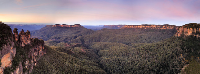 BM 3 sisters Canyon Pan sunrise