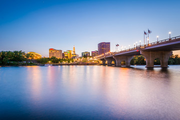 Canvas Print - The downtown skyline and Founder's Bridge at sunset, in Hartford