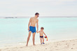 © mme_xl - happy people on maldives