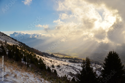 Eclaircie En Montagne Au Debut De L Hiver Buy This Stock