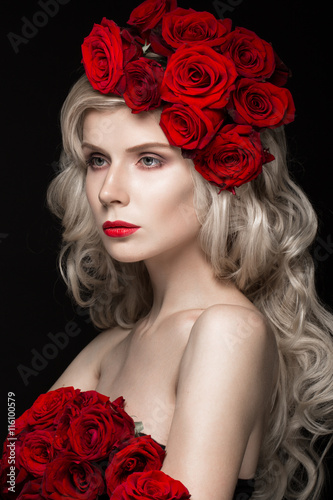 Leinwand Poster Beautiful blond girl in dress and hat with roses, classic makeup, curls, red lips