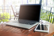 © itim2101 - Laptop in coffee shop - effect style pictures
