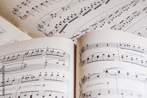 piano sheet music adobe stock でこのストック画像を購入して 類似の