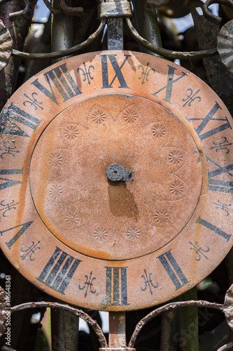 Nostalgische Uhr Mit Rostigem Ziffernblatt Ohne Zeiger Konzept Verganglichkeit Vergangenheit Buy This Stock Photo And Explore Similar Images At Adobe Stock Adobe Stock