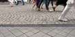 © Theo Broere - Eilige Passanten in der City
