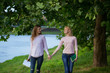 © Volodymyr - Two young girls hold hands
