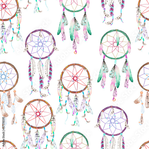 bezszwowy-wzor-z-dreamcatchers-reka-rysujaca-w-akwareli-na-bialym-tle