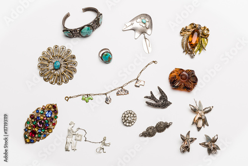 Stampe Vintage antique jewelry collection isolated on a light background