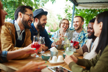 Canvas Print - Sitting at cafe