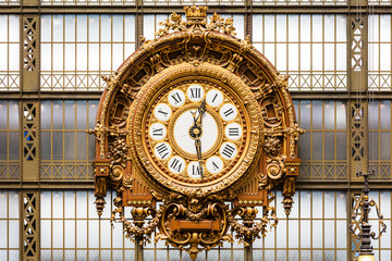 Fototapeta Golden clock of the museum D'Orsay