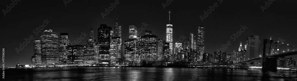 New York City Manhattan downtown skyline at dusk with skyscraper - obrazy, fototapety, plakaty 