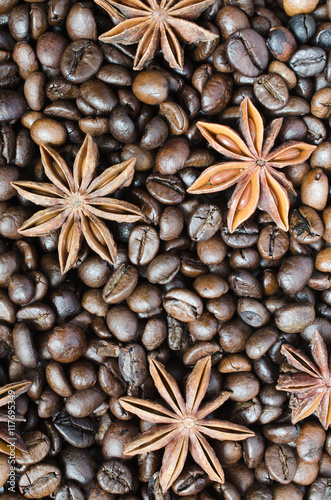 Naklejka dekoracyjna Ziarna kawy i anyżowe gwiazdy