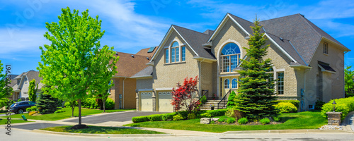 Fotografía Custom built luxury house in the suburbs of Toronto, Canada.