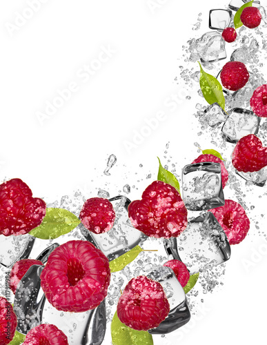 Naklejka - mata magnetyczna na lodówkę Raspberries in water splash on white background