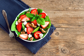 Wall Mural - Strawberry and spinach salad