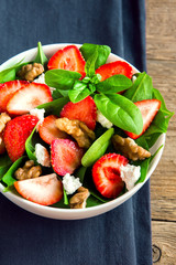 Wall Mural - Strawberry and spinach salad