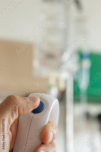 Fotografía Actionner la Pompe à la morfina à l'Hôpital