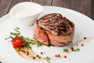 Wall Mural - grilled fillet steak on an plate