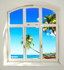  Relaks, szczęście, radość: marzenie o życiu nad morzem: widok z okna na karaibską wymarzoną plażę :)
