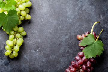 Canvas Print - Red and white grapes