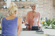 © Lumina Images/Blend Images - Women talking in kitchen