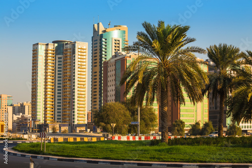Obraz Dibond Widok ogólny nowoczesnych budynków w Sharjah