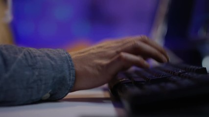 Wall Mural -  Close up on hands of unrecognizable person working on computer