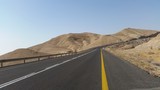 Fototapeta Przestrzenne - road in the desert of the Negev