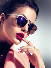 Poster - sexy model girl wearing stylish sunglasses