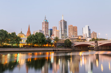 Canvas Print - Beautiful Melbourne sunset skyline with Yarra river reflections