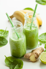 Canvas Print - healthy green spinach smoothie with cilantro lime banana ginger