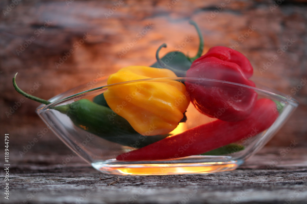 extrem scharfe chilischoten