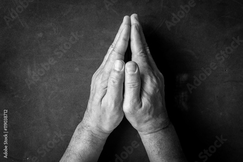 Fotografía Praying Hands - black and white tone