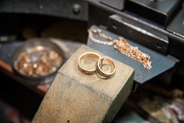 Working desk for craft jewelery making